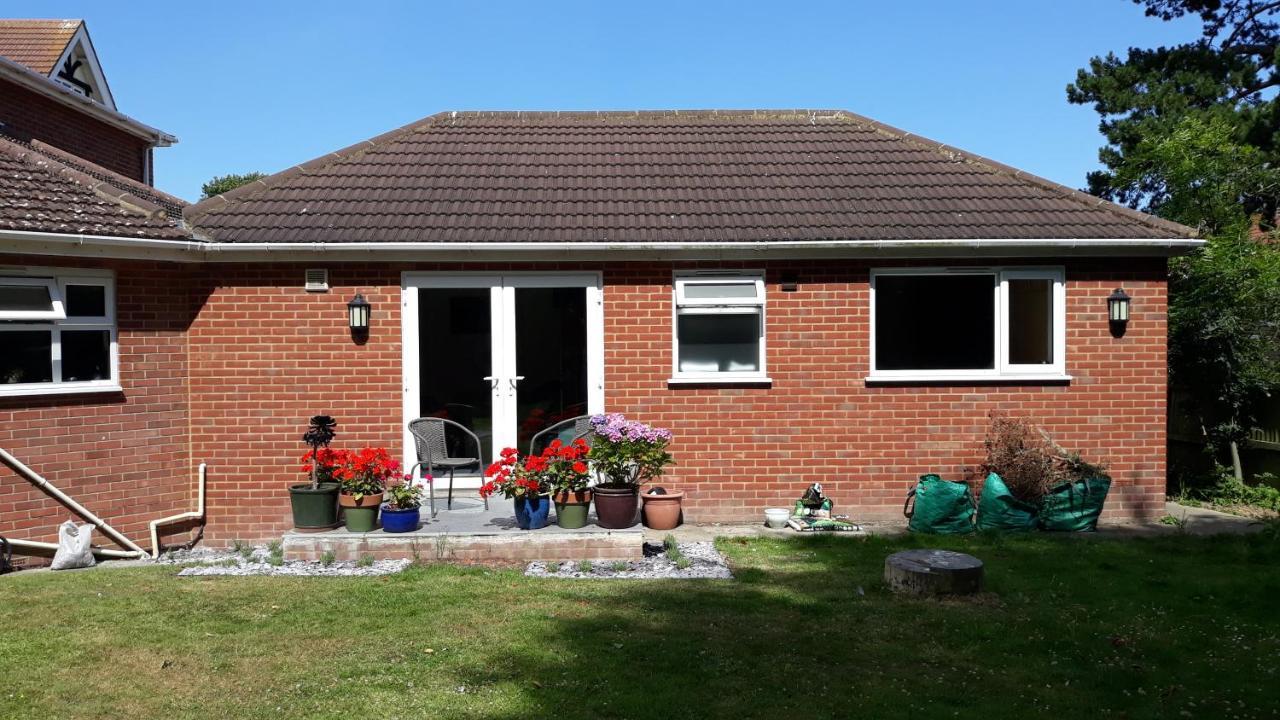 Self-Contained, Ground Floor Apartment With Parking And Patio Walmer Exteriör bild
